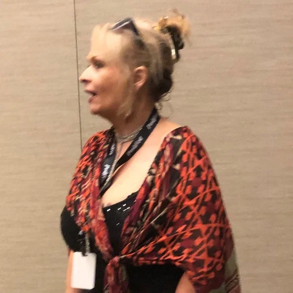 - 🌹🌹WELCOME TO MY CLOSET🌹🌹 - Picture 9 of 12